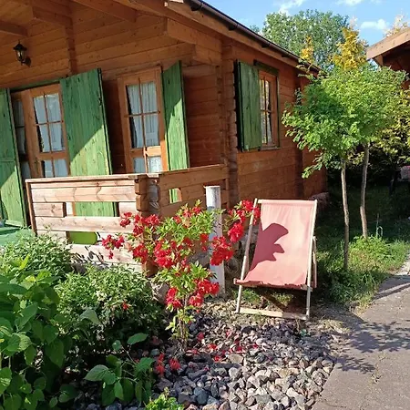 Üdülőpark Osrodek Wypoczynkowy W Jeleniu *